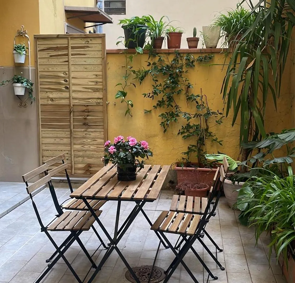 One-Bedroom Apartment With Patio Firenze 0*,  Italien